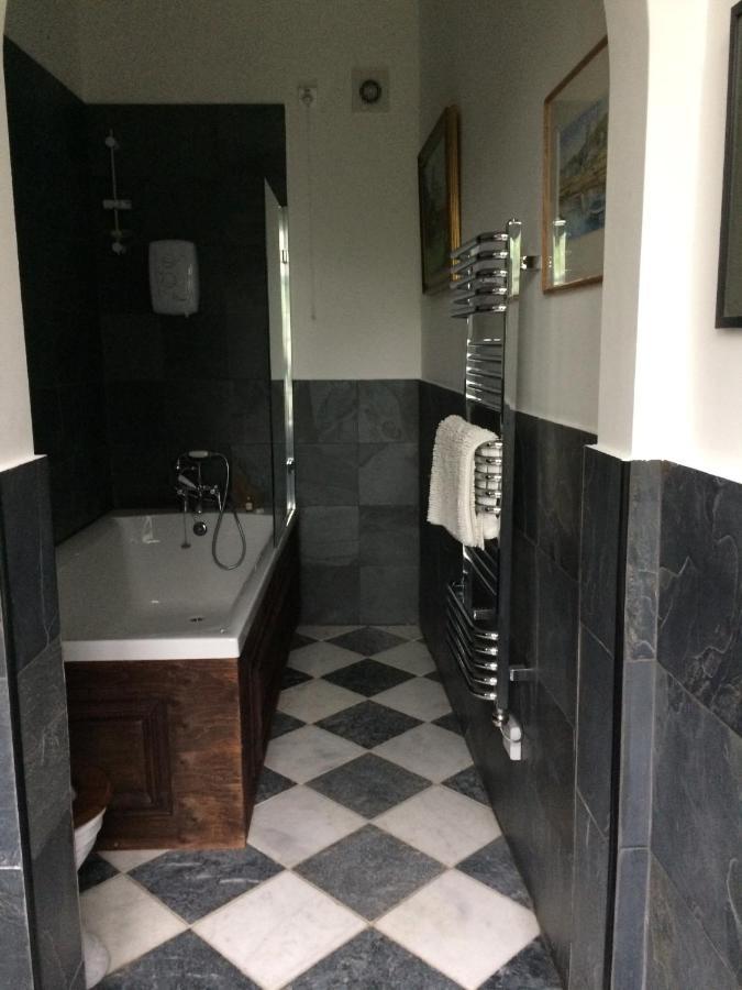 B&B Harlington Manor エクステリア 写真
