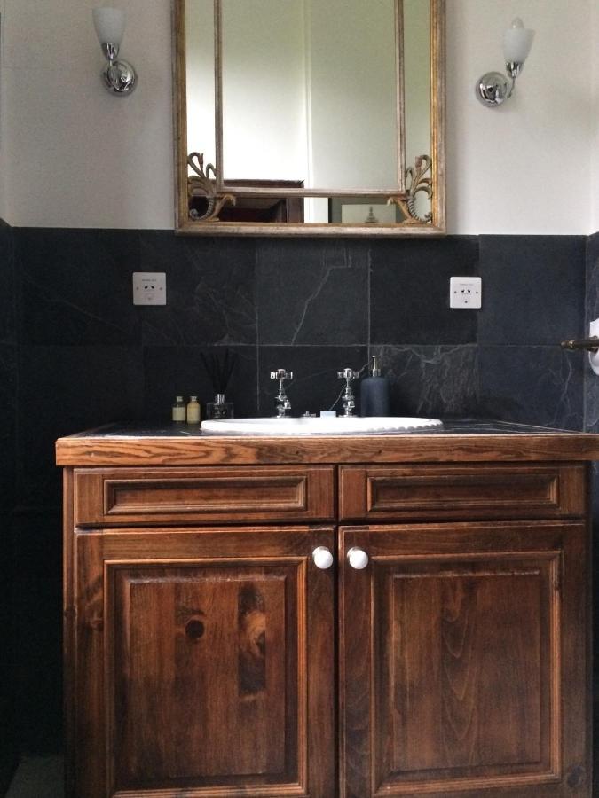 B&B Harlington Manor エクステリア 写真