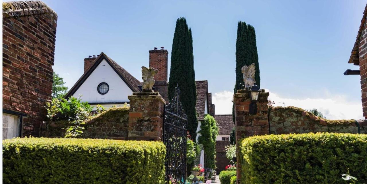 B&B Harlington Manor エクステリア 写真